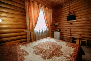 Гостиница Надежда Миллерово Двухместный номер с односпальными кроватями-3